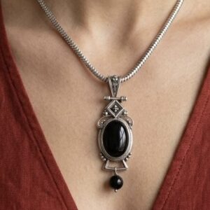 Colar com Pendente Ônix em Prata 925